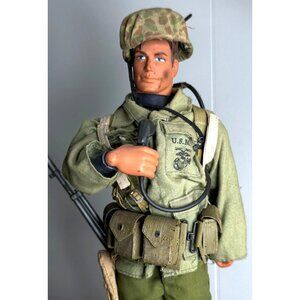 Marine Communication Ground Military Radio Weapon Action Figure 1998 Mattel 12"